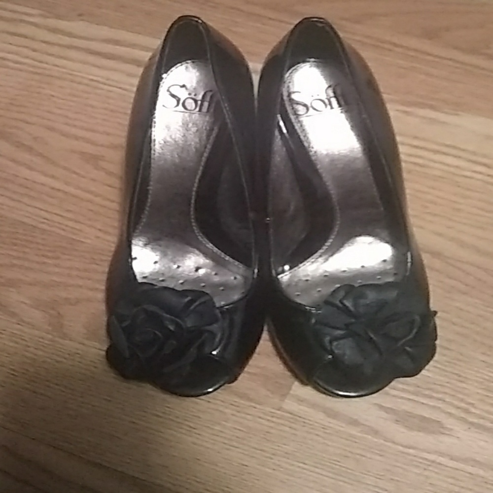 Shiny black heels